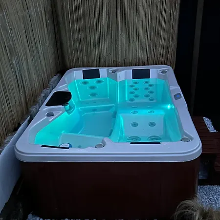 Maison Neuve & Lumineuse Avec Jacuzzi Privatif プロムール